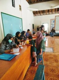 Kegiatan Posyandu di Tegalweru, Sekaligus Ajang Screening Kesehatan